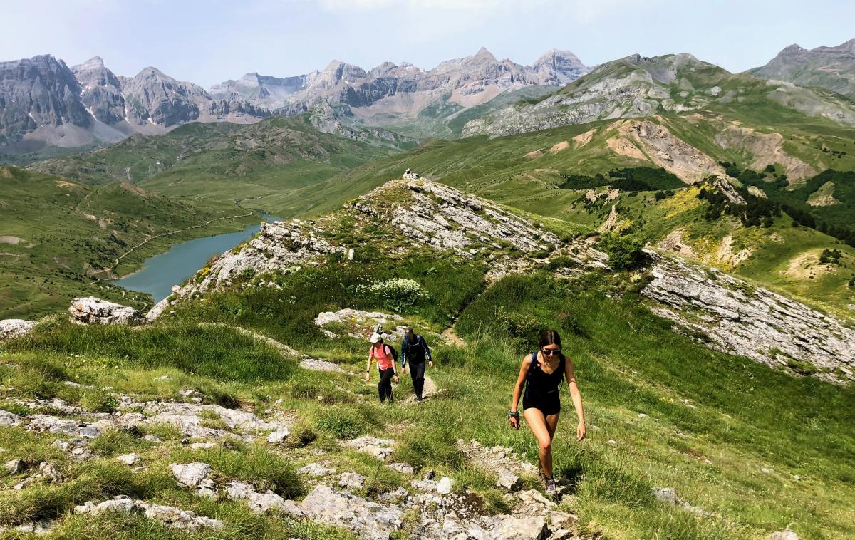 PYRENEES - Day hike from Zaragoza